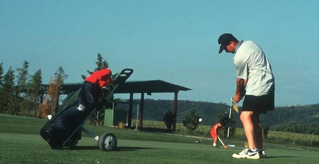 Bed & Breakfast Tenuta Lamborghini Golf &